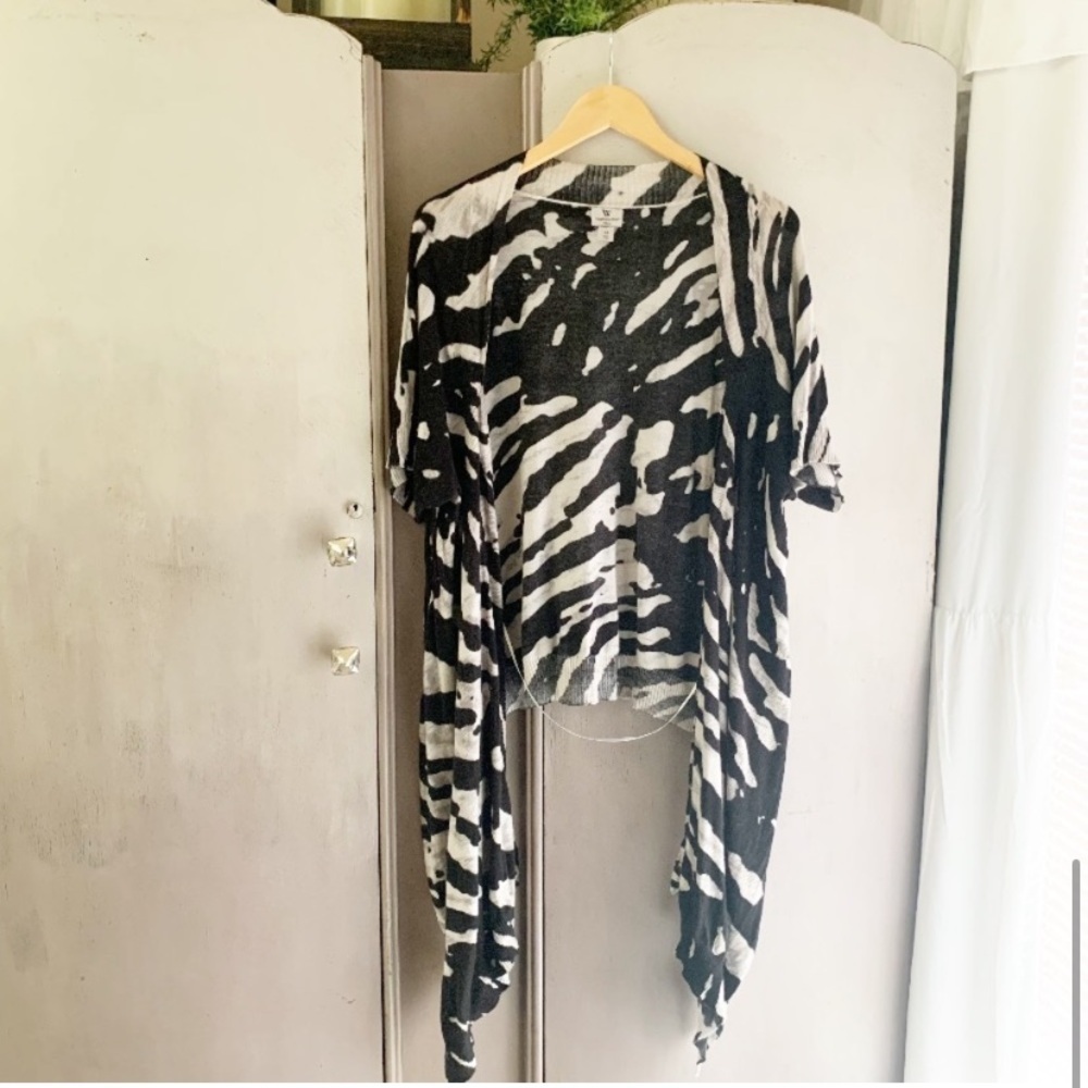 Worthington Black & White Open Front Cardigan